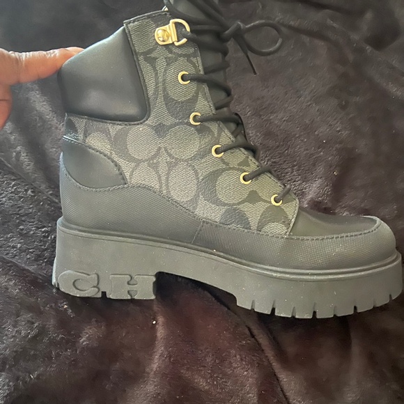Royce Sig Boot - Picture 1 of 3
